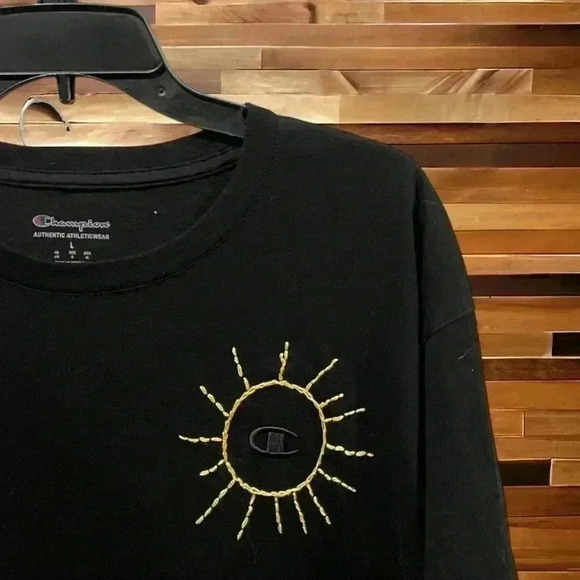Champion Black Men’s Size Large T-Shirt With Cool Hand-Embroidered Sunshine. - Picture 2 of 5